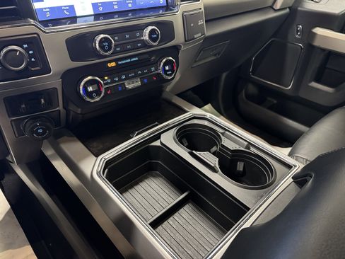 Used 2022 Ford F350 Lariat w/ Lariat Ultimate Package image 20