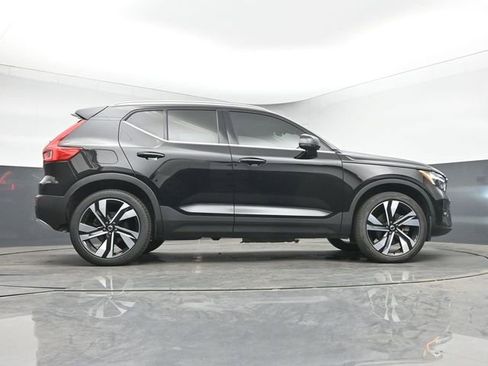 Used 2023 Volvo XC40 B5 Plus w/ Protection Package Premier AWD/4WD image 17