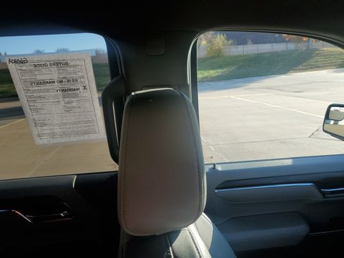 Used 2023 GMC Sierra 1500 SLT w/ SLT Premium Package image 16