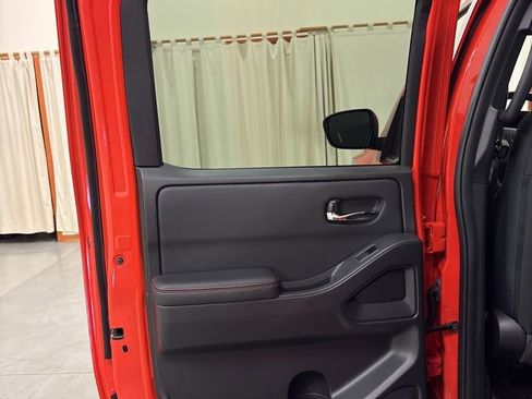 Used 2025 Nissan Frontier PRO-4X w/ Tow Package AWD/4WD image 22