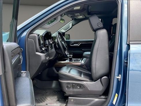 Used 2024 Chevrolet Silverado 1500 LT Trail Boss w/ Convenience Package II AWD/4WD image 24