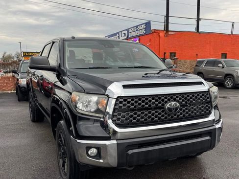 Used 2019 Toyota Tundra SR5 w/ SR5 Upgrade Package AWD/4WD image 1