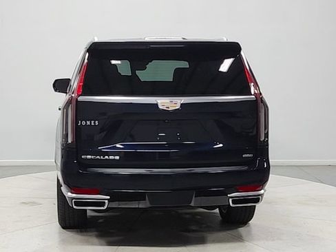 Used 2021 Cadillac Escalade Premium Luxury AWD/4WD image 6