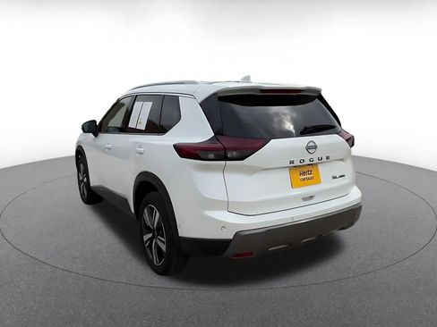 Used 2026 Nissan Rogue SL AWD/4WD image 9