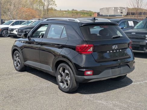 Certified 2022 Hyundai Venue SEL w/ Cargo Package FWD image 3
