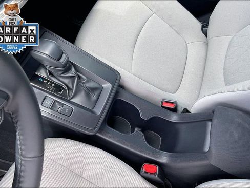Used 2026 Toyota Corolla Cross LE AWD/4WD image 17