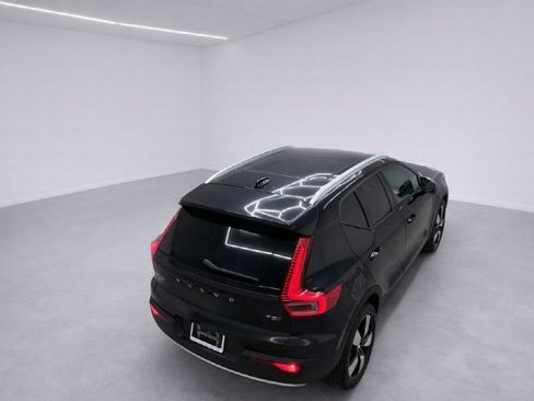 Used 2019 Volvo XC40 T5 Momentum image 36