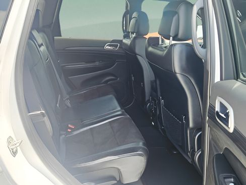 Used 2020 Jeep Grand Cherokee Altitude RWD image 26