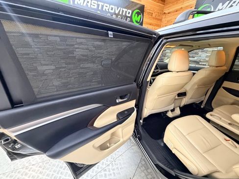 Used 2014 Toyota Highlander XLE AWD/4WD image 33