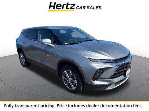 Used 2026 Chevrolet Blazer LT FWD image 1