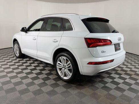Used 2020 Audi Q5 2.0T Premium Plus w/ Premium Plus Package image 2