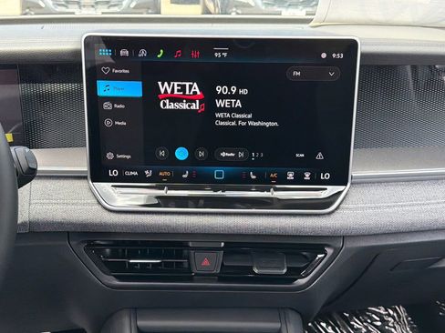 New 2026 Volkswagen Tiguan S image 13