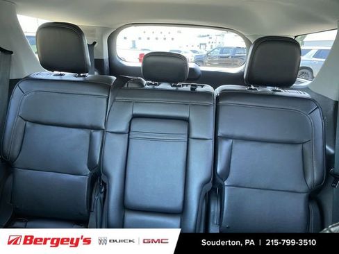 Used 2021 Ford Explorer Limited w/ Equipment Group 301A AWD/4WD image 23