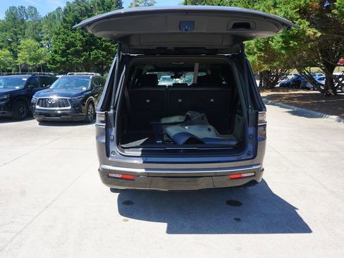 Used 2022 Jeep Grand Wagoneer Series II w/ Convenience Group III AWD/4WD image 17