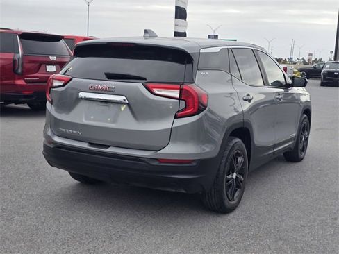 Used 2023 GMC Terrain SLE image 5