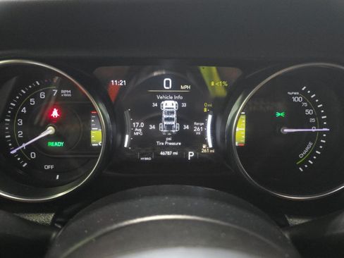 Used 2022 Jeep Wrangler Unlimited Sahara AWD/4WD image 16