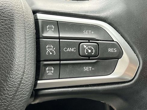 Certified 2022 Jeep Compass Limited image 20