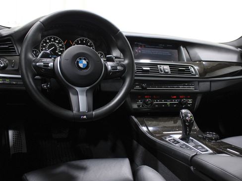 Used 2016 BMW 550i xDrive Sedan AWD/4WD image 2
