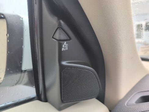 Used 2015 Volvo XC60 T6 Platinum image 26