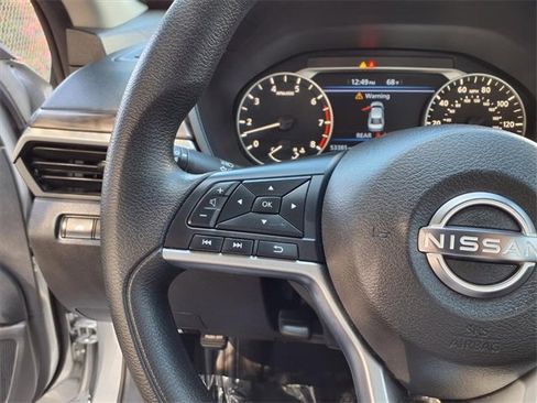 Used 2023 Nissan Altima 2.5 SV image 15