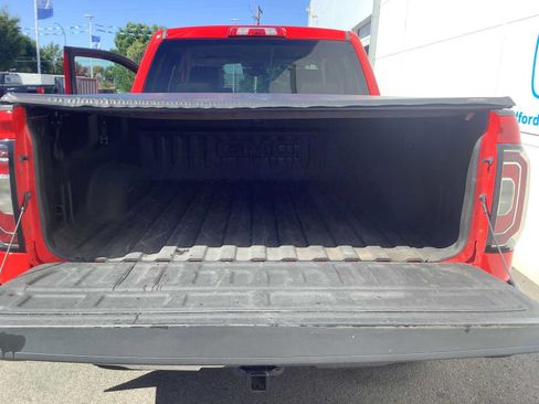 Used 2017 GMC Sierra 1500 SLT w/ SLT Premium Package AWD/4WD image 19