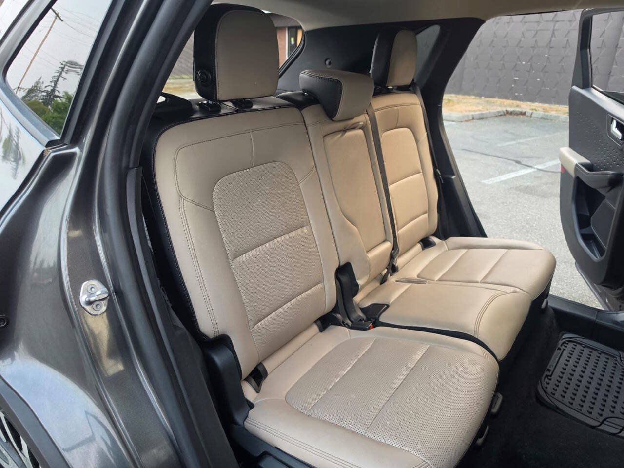 Used 2020 Ford Escape SE Sport FWD image 15