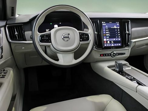 Certified 2023 Volvo S90 B6 Plus w/ Protection Package Premier AWD/4WD image 17