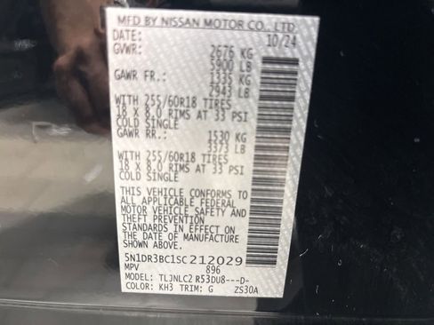 Used 2025 Nissan Pathfinder SV image 32