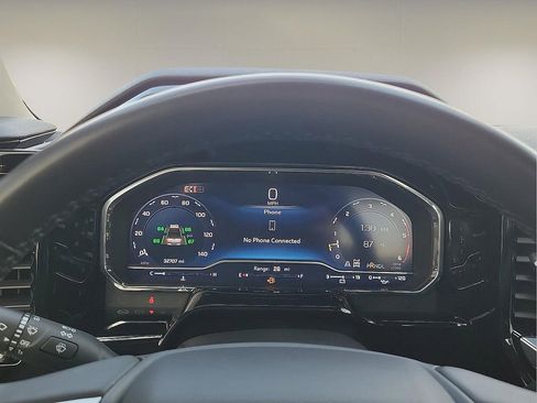 Used 2025 Chevrolet Silverado 2500 LT w/ Convenience Package image 18