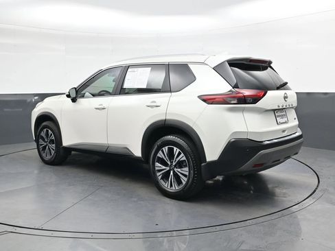 Used 2023 Nissan Rogue SV w/ SV Premium B Package image 6