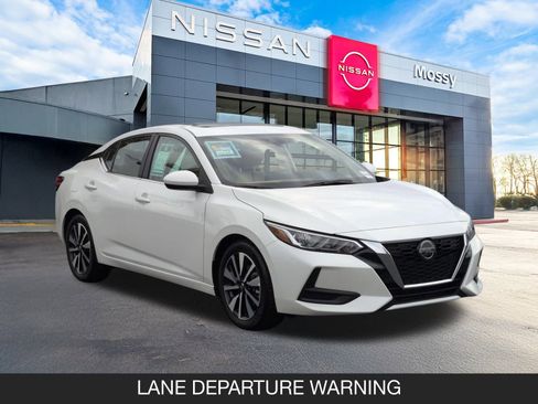 Used 2023 Nissan Sentra SV w/ SV Premium Package image 2