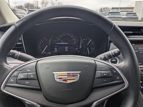 Used 2017 Cadillac XT5 Luxury image 13