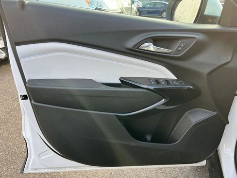 Used 2025 Chevrolet Trax LT image 20