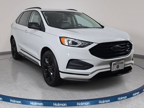Used 2023 Ford Edge SE w/ Black Appearance Package AWD/4WD image 4