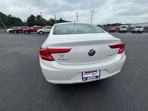 Used 2018 Buick LaCrosse Essence FWD image 4