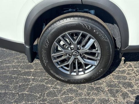 New 2026 Nissan Rogue S image 5