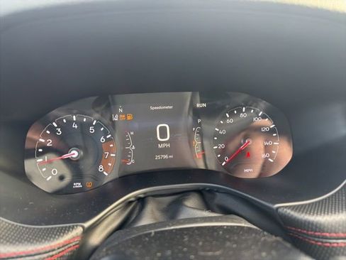 Used 2025 Jeep Compass Trailhawk image 11