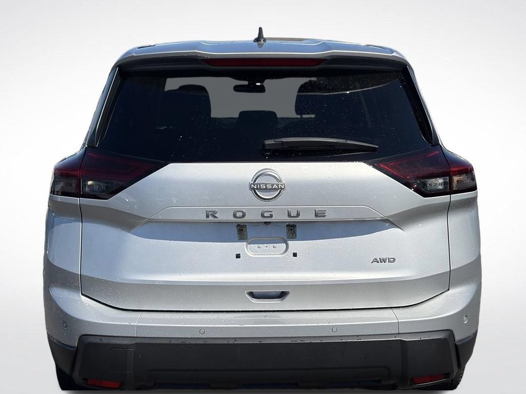 Used 2024 Nissan Rogue S AWD/4WD image 8