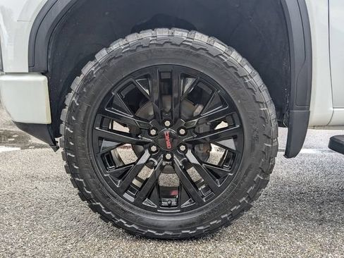 Certified 2020 GMC Sierra 1500 AT4 w/ AT4 Premium Package AWD/4WD image 10