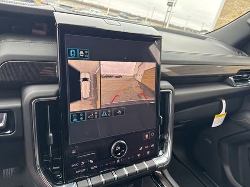 New 2026 GMC Yukon XL Elevation AWD/4WD image 24