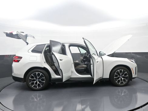 Used 2025 BMW X3 xDrive30i w/ Premium Package AWD/4WD image 44