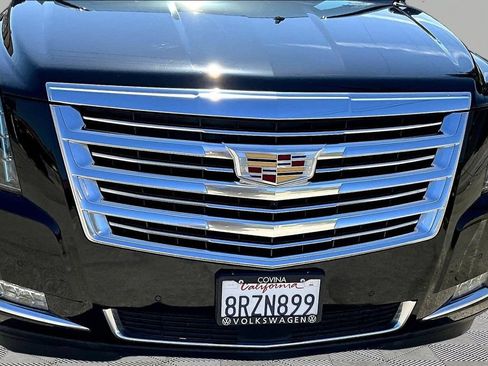 Used 2020 Cadillac Escalade Platinum AWD/4WD image 31