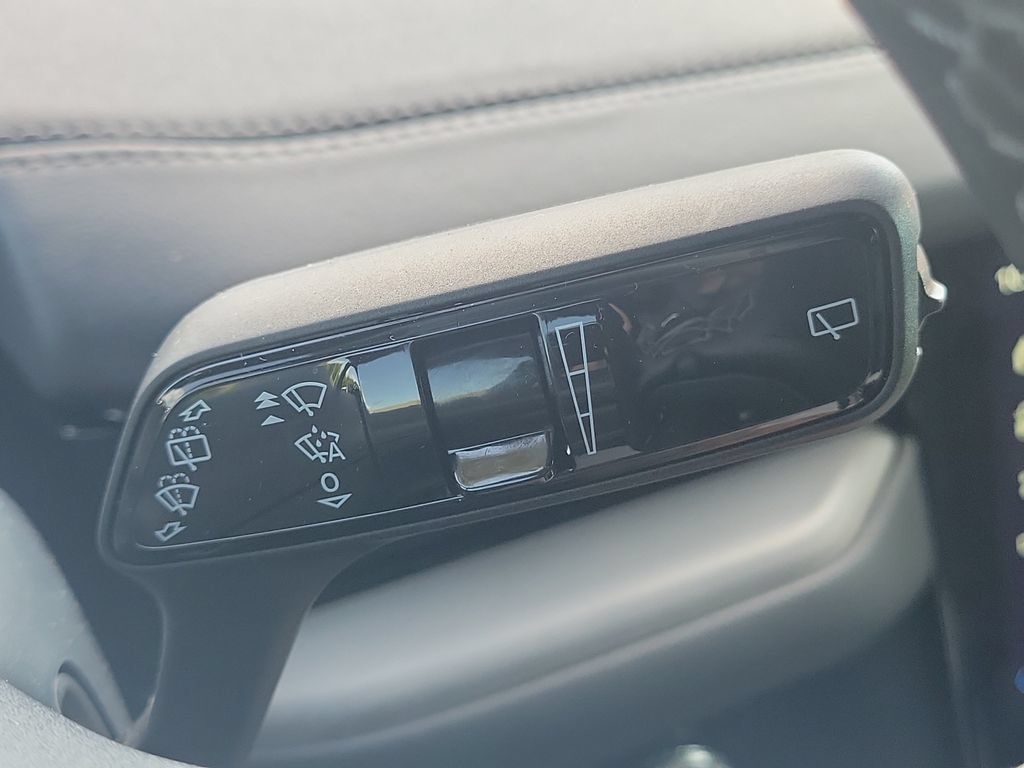 New 2025 Lincoln Navigator Reserve w/ Jet Appearance Package AWD/4WD image 24