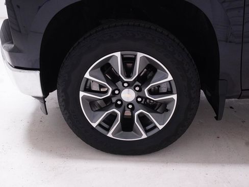 Used 2023 Chevrolet Silverado 1500 LT AWD/4WD image 9