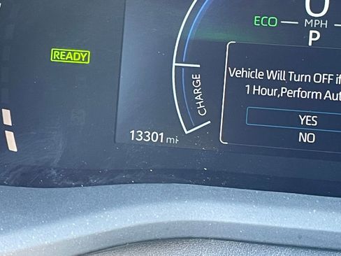 Used 2025 Toyota Camry LE image 40