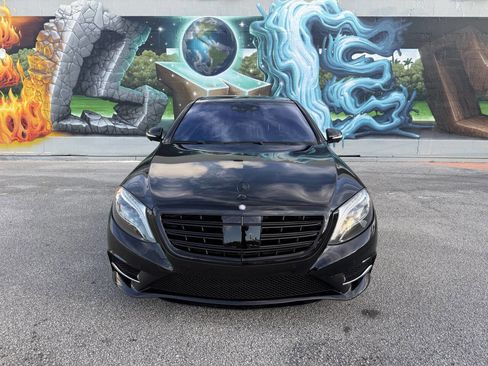 Used 2017 Mercedes-Benz S 550 Sedan image 3