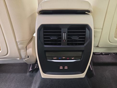 Used 2022 BMW 330i xDrive Sedan w/ Driving Assistance Package image 28