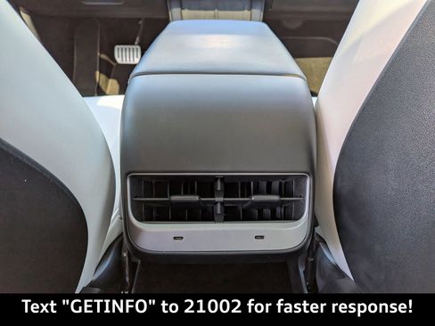 Used 2021 Tesla Model 3 Performance image 16