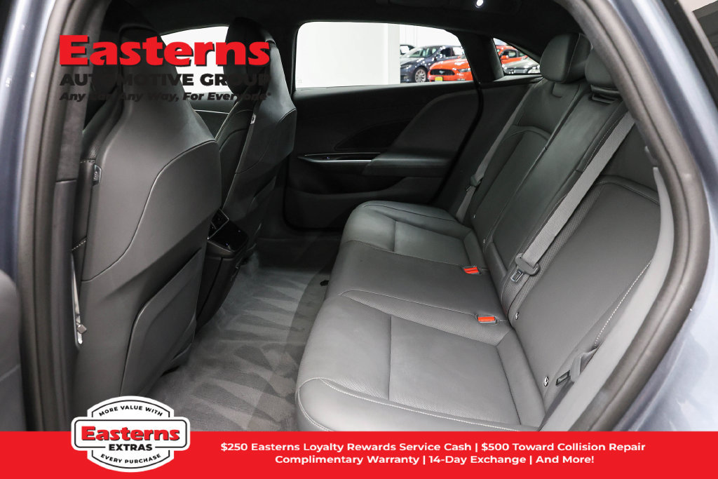 Used 2024 Lucid Air Pure RWD image 21