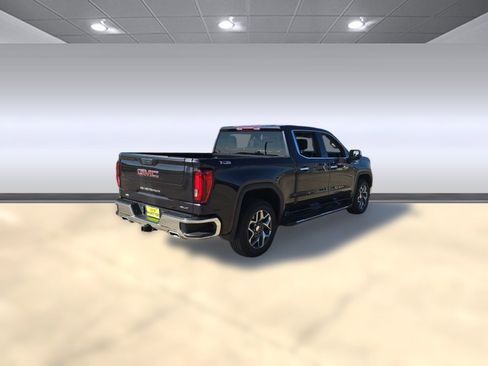 Used 2023 GMC Sierra 1500 SLT w/ SLT Premium Package image 8